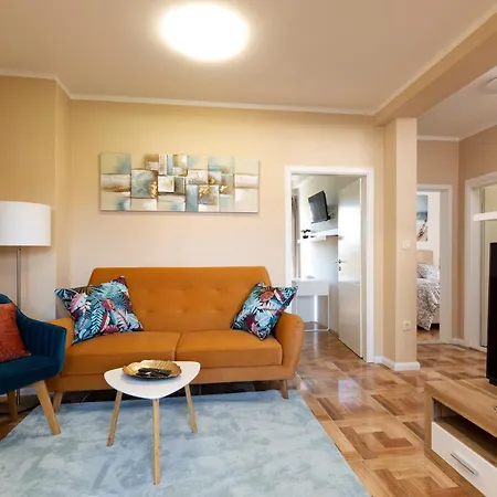 Valleris Apartment *