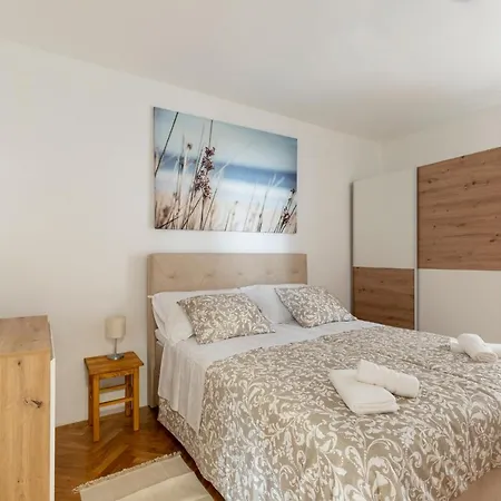 Apartment Valleris *