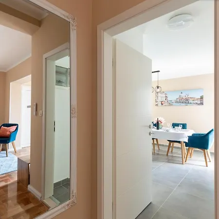 Valleris Apartment *